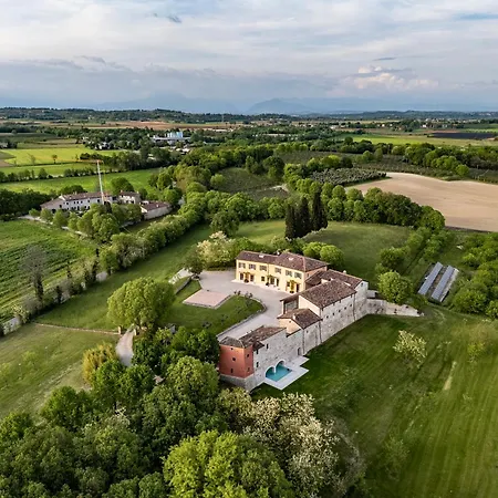 Relais Corte Baruzzo 3* Volta Mantovana