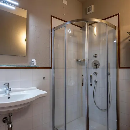 Otel Relais Corte Baruzzo Volta Mantovana