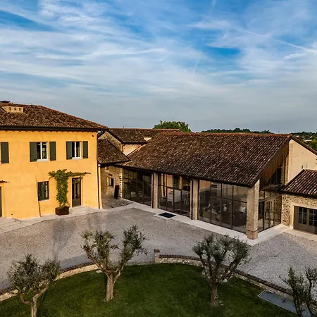 Relais Corte Baruzzo Otel Volta Mantovana